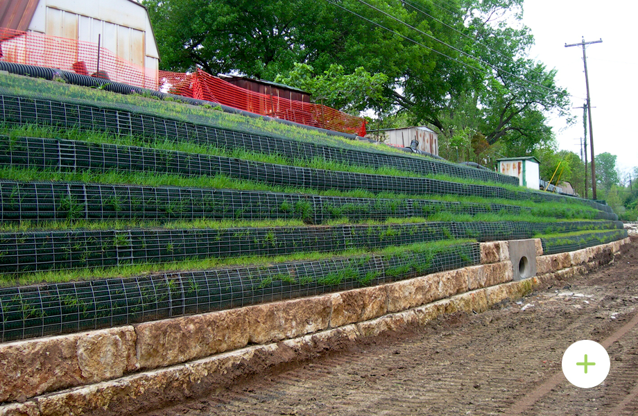 big block retaining wall for residential project